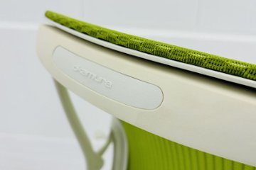 中古オフィスチェア オカムラ シルフィーチェア 中古 2015年製 ローバック 肘無 Sylphy メッシュ 中古オフィス家具 ライムグリーン画像