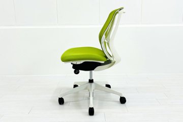中古オフィスチェア オカムラ シルフィーチェア 中古 2015年製 ローバック 肘無 Sylphy メッシュ 中古オフィス家具 ライムグリーン画像