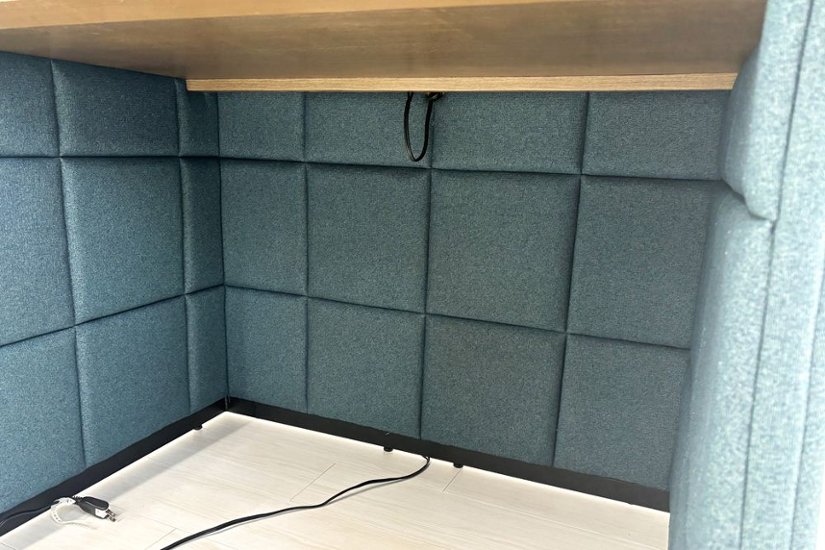 集中ブース 201° COOM 中古 ワークブース 一人用 パーテーション パーティション 中古オフィス家具 ブルー系 1000/900/1600画像