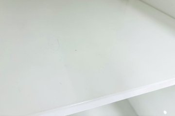 中古 オカムラ レクトライン 【上下セット】クリスタルトレイキャビネット A4浅型深型 4段３列 ガラス書庫 ホワイト クリスタルケース 中古オフィス家具 900/450/1120画像