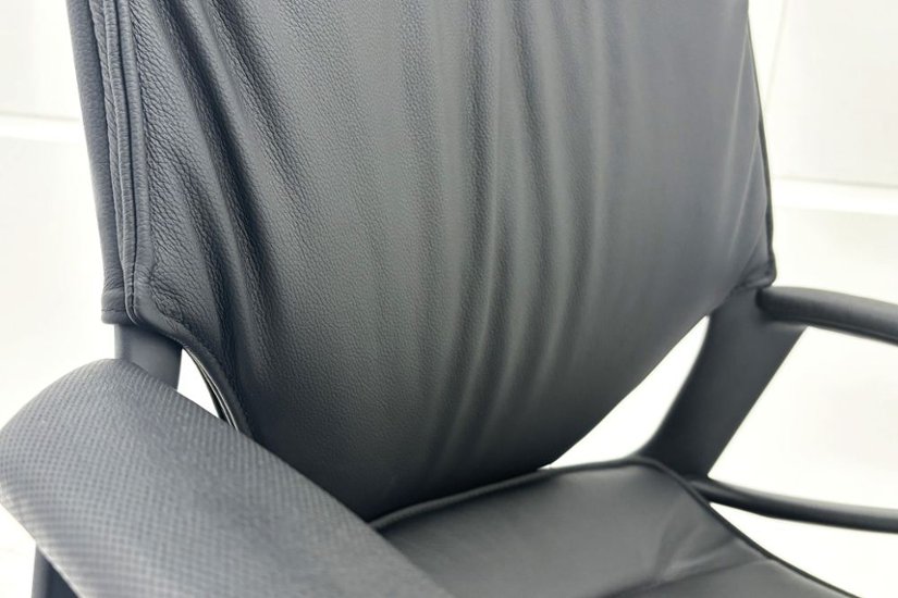  Wilkhahn Modus ウィルクハーン モダスチェア 中古 エグゼクティブチェア マネジメントチェア ブラック 中古オフィス家具 本革張り レザー画像