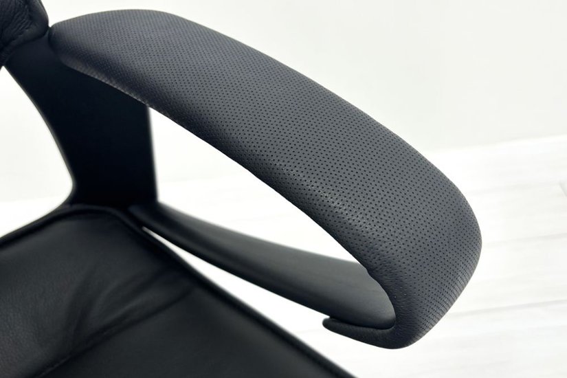  Wilkhahn Modus ウィルクハーン モダスチェア 中古 エグゼクティブチェア マネジメントチェア ブラック 中古オフィス家具 本革張り レザー画像