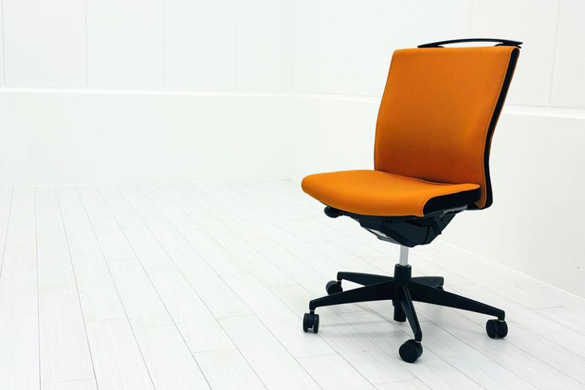 コクヨ プントチェア 中古 ローバック 肘無 KOKUYO クッション 中古オフィス家具 中古オフィスチェア オレンジ画像
