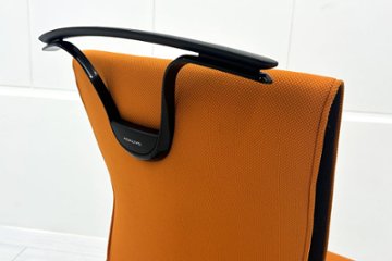 コクヨ プントチェア 中古 ローバック 肘無 KOKUYO クッション 中古オフィス家具 中古オフィスチェア オレンジ画像