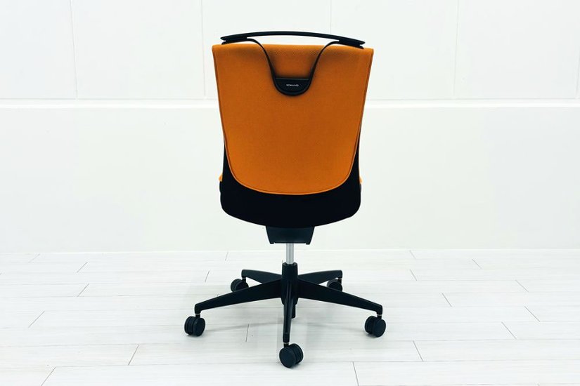 コクヨ プントチェア 中古 ローバック 肘無 KOKUYO クッション 中古オフィス家具 中古オフィスチェア オレンジ画像