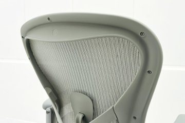 【未開封未使用品】 ハーマンミラー アーロンチェア リマスタード Bサイズ フル装備 中古 Herman Miller Aeron Chair Remastered 中古オフィス家具 ミネラル画像