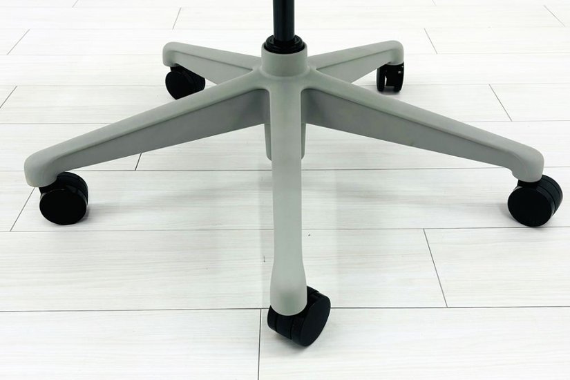 【未開封未使用品】 ハーマンミラー アーロンチェア リマスタード Bサイズ フル装備 中古 Herman Miller Aeron Chair Remastered 中古オフィス家具 ミネラル画像