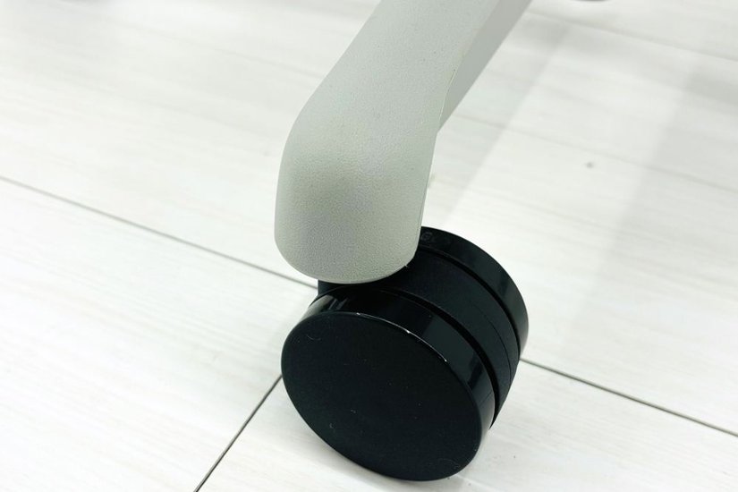 【未開封未使用品】 ハーマンミラー アーロンチェア リマスタード Bサイズ フル装備 中古 Herman Miller Aeron Chair Remastered 中古オフィス家具 ミネラル画像