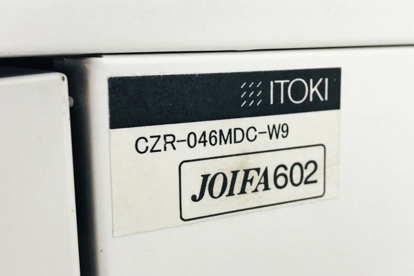 イトーキ CZRシリーズ 2段ワゴン 中古 キャビネット 収納家具 袖机 脇机 ホワイト ワゴン2段 中古オフィス家具 シリンダー錠画像