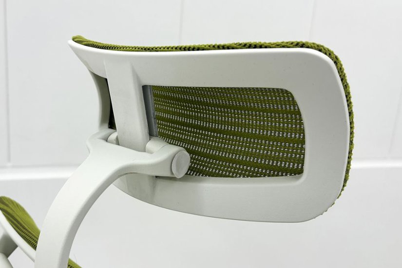 Ergohuman Fit エルゴヒューマン フィット ヘッドレスト付き 中古 中古チェア 高機能チェア 3Dメッシュ グリーン画像