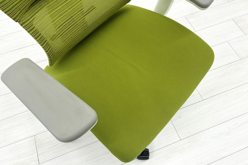 Ergohuman Fit エルゴヒューマン フィット ヘッドレスト付き 中古 中古チェア 高機能チェア 3Dメッシュ グリーン画像