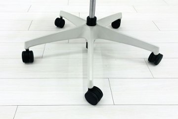 コクヨ デュオラチェア 中古 ハイバック 2016年製 KOKUYO Duora クッション 可動肘 中古オフィス家具 オレンジ画像