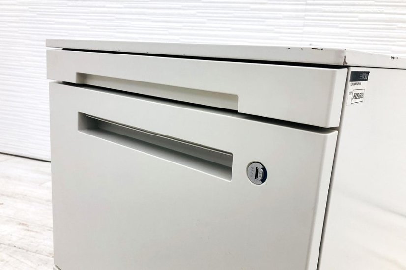 イトーキ CZRワゴン スチールワゴン 3段ワゴン 中古 収納家具 袖机 脇机 CZR-046MPCB-W9 ホワイト ワゴン3段画像