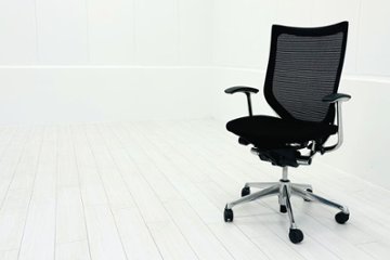 Baron Chair バロンチェア オカムラ ブラック 中古 固定肘 中古オフィス家具 ハイバックメッシュ 事務椅子 オフィスチェアの画像