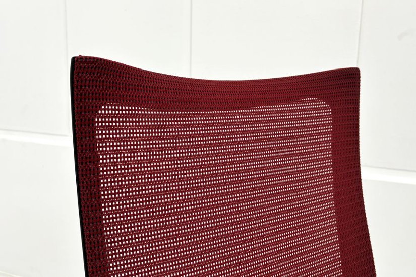 バロンチェア 中古 オカムラ Baron 可動肘 ハイバック 中古オフィス家具 中古オフィスチェア 事務椅子 メッシュチェア レッド画像