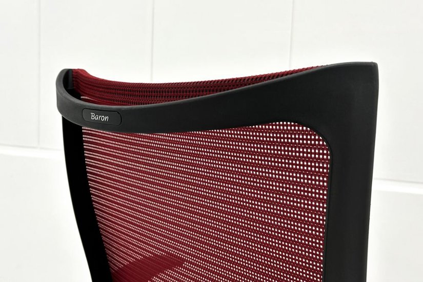 バロンチェア 中古 オカムラ Baron 可動肘 ハイバック 中古オフィス家具 中古オフィスチェア 事務椅子 メッシュチェア レッド画像