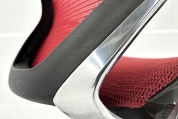 バロンチェア 中古 オカムラ Baron 可動肘 ハイバック 中古オフィス家具 中古オフィスチェア 事務椅子 メッシュチェア レッド画像