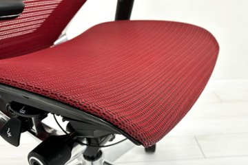 バロンチェア 中古 オカムラ Baron 可動肘 ハイバック 中古オフィス家具 中古オフィスチェア 事務椅子 メッシュチェア レッド画像