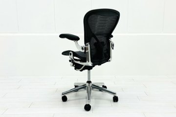 【ポリッシュ脚ピカピカ磨き有！】アーロンチェア 中古 Bサイズ フル装備 タキシードメッシュ ハーマンミラー 肘レバー アルミ脚 レザーアーム Herman Miller Aeron Chair画像