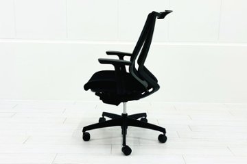 コクヨ デュオラチェア 中古 2017年製 KOKUYO Duora クッション 可動肘 中古オフィス家具 ブラック画像