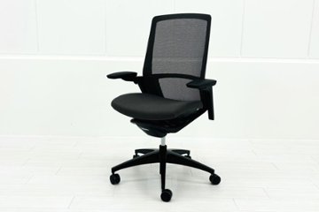 【難あり】オカムラ フィノラチェア 中古 2025年製 Finora メッシュ 中古オフィス家具 可動肘 C787MR F1H2 ミディアムグレー画像