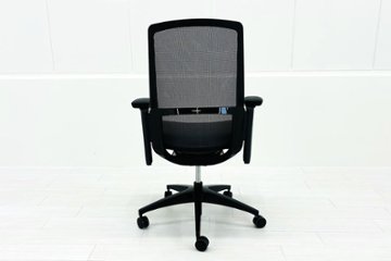 【難あり】オカムラ フィノラチェア 中古 2025年製 Finora メッシュ 中古オフィス家具 可動肘 C787MR F1H2 ミディアムグレー画像