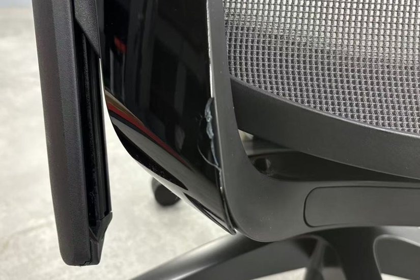 【難あり】オカムラ フィノラチェア 中古 2025年製 Finora メッシュ 中古オフィス家具 可動肘 C787MR F1H2 ミディアムグレー画像