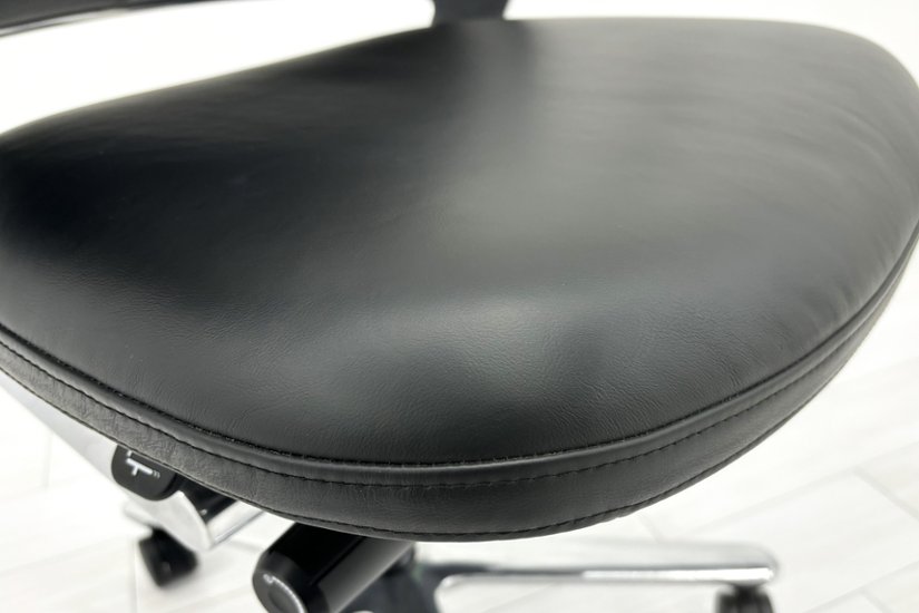 【ポリッシュ脚ピカピカ磨き有！】レオニスチェア LEONIS イトーキ 中古 2020年製 【6脚セット】 役員チェア ハイバック エグゼクティブチェア 中古オフィス家具 レザー画像