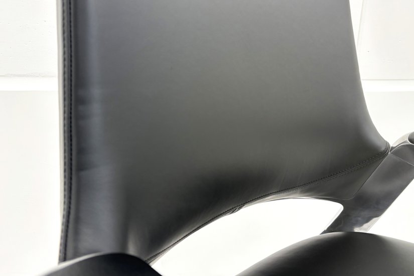 【ポリッシュ脚ピカピカ磨き有！】レオニスチェア LEONIS イトーキ 中古 2020年製 【6脚セット】 役員チェア ハイバック エグゼクティブチェア 中古オフィス家具 レザー画像