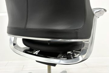 【ポリッシュ脚ピカピカ磨き有！】レオニスチェア LEONIS イトーキ 中古 2020年製 【6脚セット】 役員チェア ハイバック エグゼクティブチェア 中古オフィス家具 レザー画像