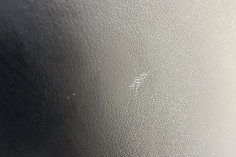 【ポリッシュ脚ピカピカ磨き有！】レオニスチェア LEONIS イトーキ 中古 2020年製 【6脚セット】 役員チェア ハイバック エグゼクティブチェア 中古オフィス家具 レザー画像