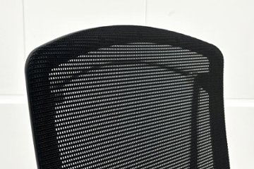 【ポリッシュ脚ピカピカ磨き有！】肘パッド新品交換 コンテッサチェア 中古 オカムラ Contessa 可動肘 中古オフィス家具 ブラック 画像