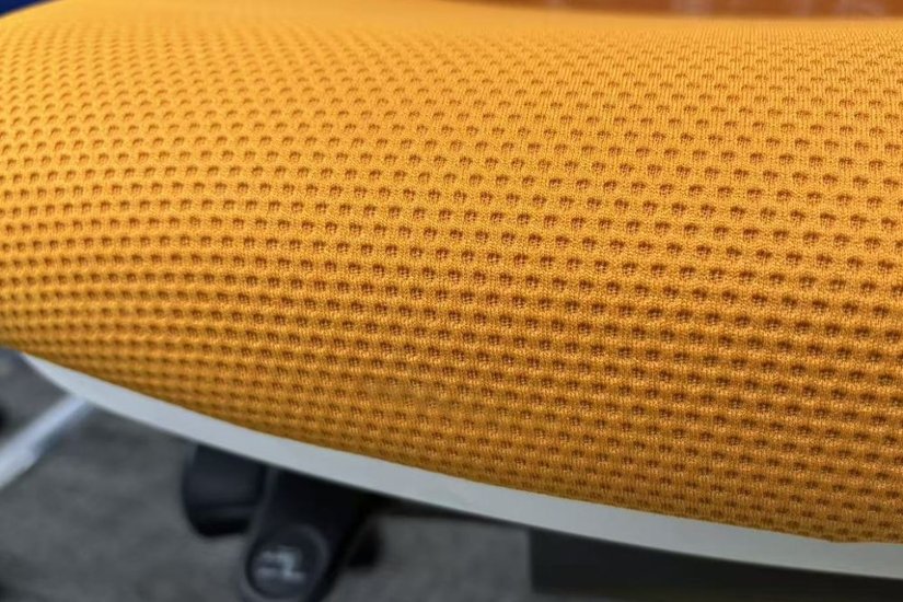 オカムラ シルフィーチェア 中古 2019年製 ハイバック 可動肘 Sylphy 中古オフィス家具 C686XW オレンジ画像