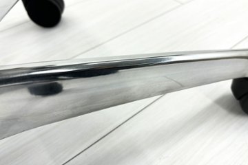 【ポリッシュ脚ピカピカ磨き有！】オカムラ ゼファーチェア 中古 中古オフィス家具 Zephyr 座クッション 背メッシュ 可動肘 グリーン画像