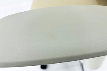 【ポリッシュ脚ピカピカ磨き有！】オカムラ シルフィーチェア 中古 2021年製 ハイバック 可動肘 OKAMURA Sylphy クッション 中古オフィス家具 ベージュ画像