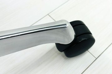 【ポリッシュ脚ピカピカ磨き有！】オカムラ シルフィーチェア 中古 2021年製 ハイバック 可動肘 OKAMURA Sylphy クッション 中古オフィス家具 ベージュ画像