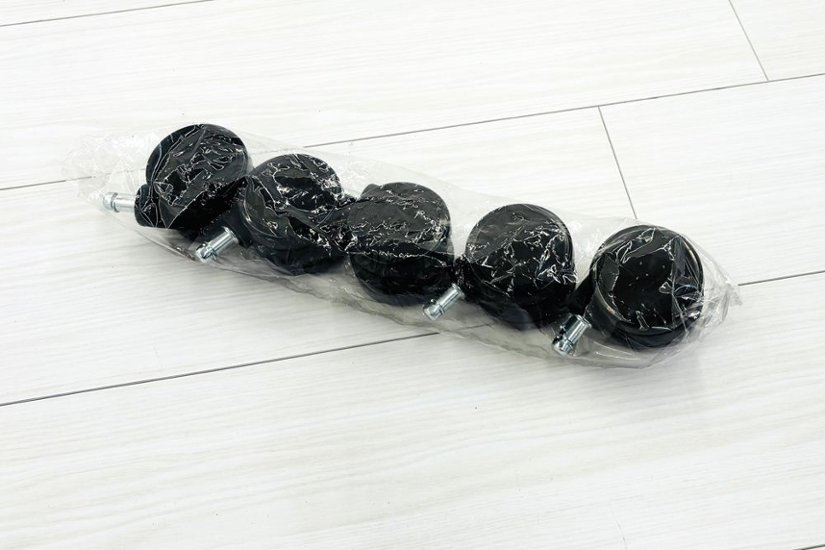 フローリング用キャスター ウレタンキャスター 堅床用キャスター 中古オフィス家具 アーロンチェア互換品 セイルチェア互換品画像