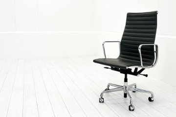 【ポリッシュ脚ピカピカ磨き有！】 イームズ アルミナムグループチェア 2018年製 中古 エグゼクティブチェア チャールズ&レイ・イームズ ハーマンミラー Herman Miller 4226の画像