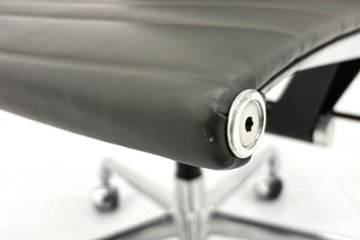 【ポリッシュ脚ピカピカ磨き有！】 イームズ アルミナムグループチェア 2018年製 中古 エグゼクティブチェア チャールズ&レイ・イームズ ハーマンミラー Herman Miller 4226画像