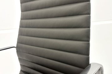 【ポリッシュ脚ピカピカ磨き有！】 イームズ アルミナムグループチェア 2018年製 中古 エグゼクティブチェア チャールズ&レイ・イームズ ハーマンミラー Herman Miller 4226画像