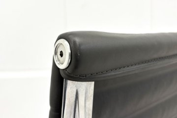 【ポリッシュ脚ピカピカ磨き有！】 イームズ アルミナムグループチェア 2018年製 中古 エグゼクティブチェア チャールズ&レイ・イームズ ハーマンミラー Herman Miller 4226画像