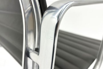 【ポリッシュ脚ピカピカ磨き有！】 イームズ アルミナムグループチェア 2018年製 中古 エグゼクティブチェア チャールズ&レイ・イームズ ハーマンミラー Herman Miller 4226画像