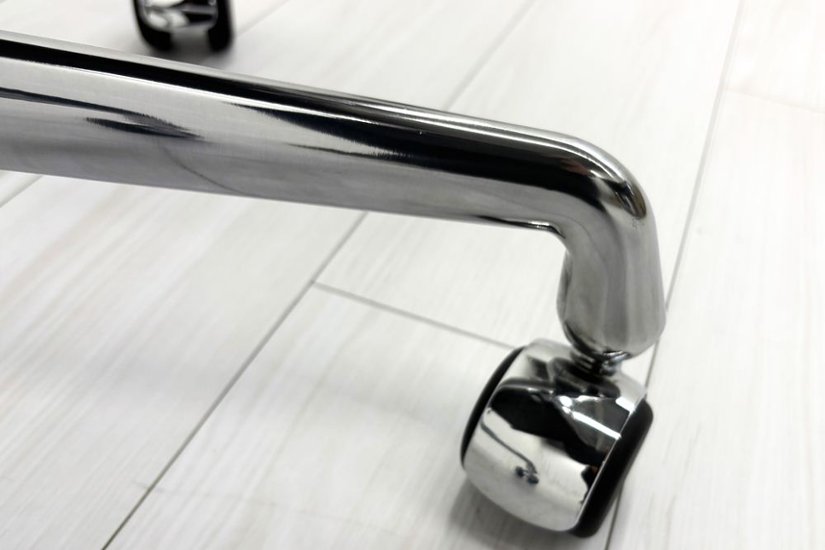 【ポリッシュ脚ピカピカ磨き有！】 イームズ アルミナムグループチェア 2018年製 中古 エグゼクティブチェア チャールズ&レイ・イームズ ハーマンミラー Herman Miller 4226画像