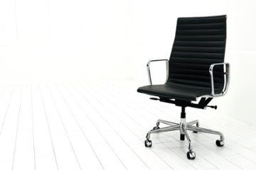 【ポリッシュ脚ピカピカ磨き有！】 イームズ アルミナムグループチェア 2018年製 中古 エグゼクティブチェア チャールズ&レイ・イームズ ハーマンミラー Herman Miller 4227の画像