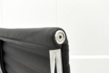【ポリッシュ脚ピカピカ磨き有！】 イームズ アルミナムグループチェア 2018年製 中古 エグゼクティブチェア チャールズ&レイ・イームズ ハーマンミラー Herman Miller 4227画像