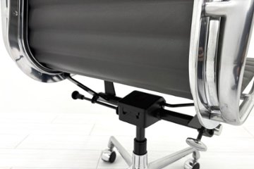 【ポリッシュ脚ピカピカ磨き有！】 イームズ アルミナムグループチェア 2018年製 中古 エグゼクティブチェア チャールズ&レイ・イームズ ハーマンミラー Herman Miller 4227画像