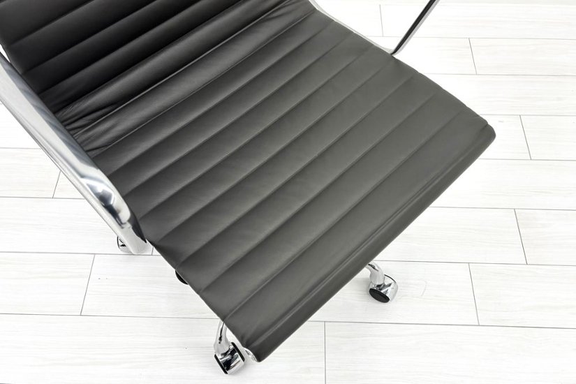 【ポリッシュ脚ピカピカ磨き有！】 イームズ アルミナムグループチェア 2018年製 中古 エグゼクティブチェア チャールズ&レイ・イームズ ハーマンミラー Herman Miller 4227画像