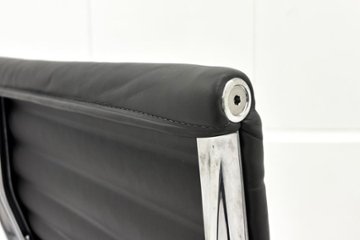 【ポリッシュ脚ピカピカ磨き有！】 イームズ アルミナムグループチェア 2018年製 中古 エグゼクティブチェア チャールズ&レイ・イームズ ハーマンミラー Herman Miller 4228画像