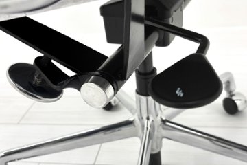 【ポリッシュ脚ピカピカ磨き有！】 イームズ アルミナムグループチェア 2018年製 中古 エグゼクティブチェア チャールズ&レイ・イームズ ハーマンミラー Herman Miller 4228画像