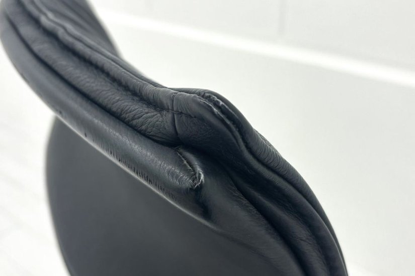  Wilkhahn Modus ウィルクハーン モダスチェア 中古 エグゼクティブチェア マネジメントチェア ブラック 中古オフィス家具 本革張り レザー画像